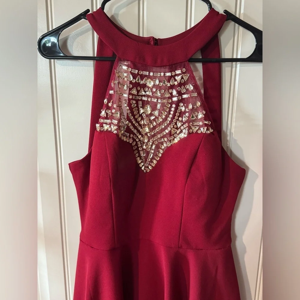 2/for $20 🪩 B. DARLIN Fit & Flare Mini Dress, Gold Embellishments (Women’s 7/8)